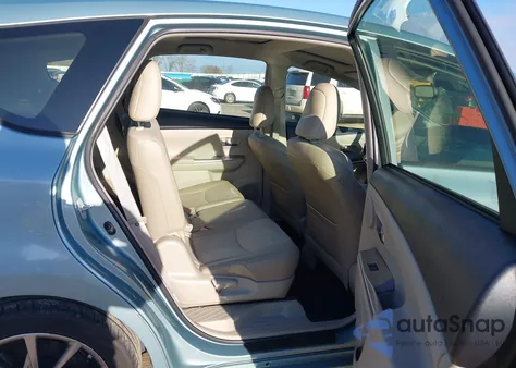 2016 Toyota Prius V Five z USA, uszkodzony, nr VIN JTDZN3EU4GJ054136